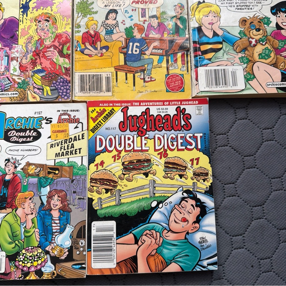 Archie Digest Comic Book Lot - Bright Multi-Color Covers - Picture 7 of 10